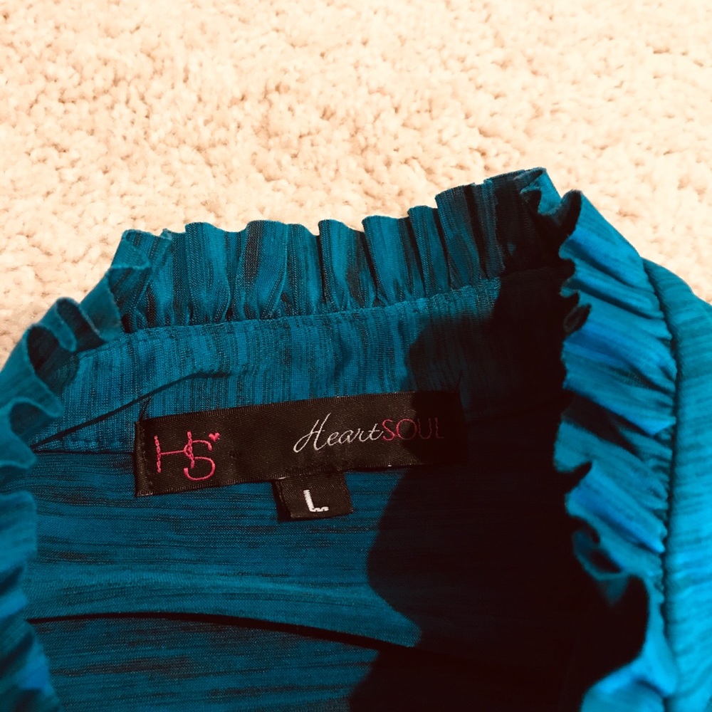 Blue top - Picture 2 of 3